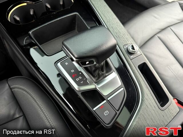 Білий Ауді А4, об'ємом двигуна 2 л та пробігом 132 тис. км за 24500 $, фото 12 на Automoto.ua