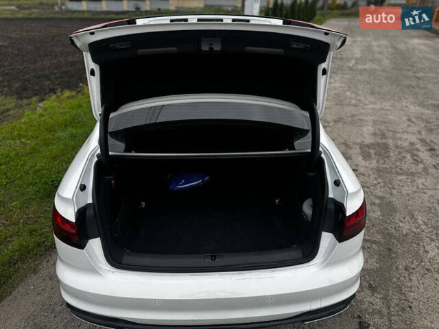 Белый Ауди А4, объемом двигателя 1.98 л и пробегом 67 тыс. км за 33000 $, фото 9 на Automoto.ua