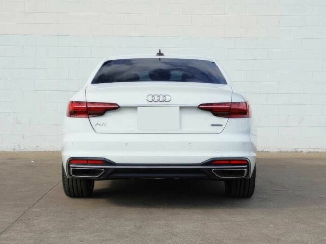 Белый Ауди А4, объемом двигателя 2 л и пробегом 27 тыс. км за 18000 $, фото 6 на Automoto.ua