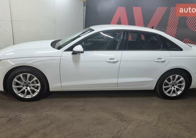 Белый Ауди А4, объемом двигателя 1.97 л и пробегом 72 тыс. км за 28900 $, фото 2 на Automoto.ua