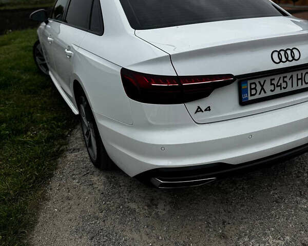 Белый Ауди А4, объемом двигателя 1.98 л и пробегом 67 тыс. км за 33000 $, фото 3 на Automoto.ua