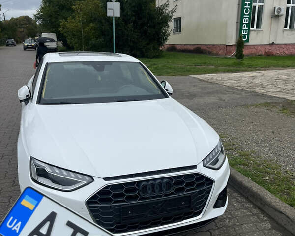 Білий Ауді А4, об'ємом двигуна 1.98 л та пробігом 56 тис. км за 24900 $, фото 3 на Automoto.ua