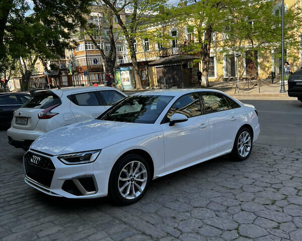 Белый Ауди А4, объемом двигателя 1.97 л и пробегом 25 тыс. км за 33200 $, фото 7 на Automoto.ua