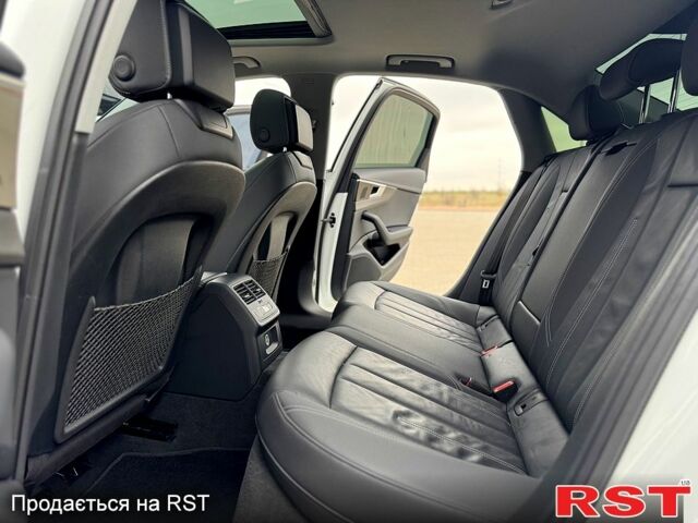 Білий Ауді А4, об'ємом двигуна 2 л та пробігом 132 тис. км за 24500 $, фото 13 на Automoto.ua