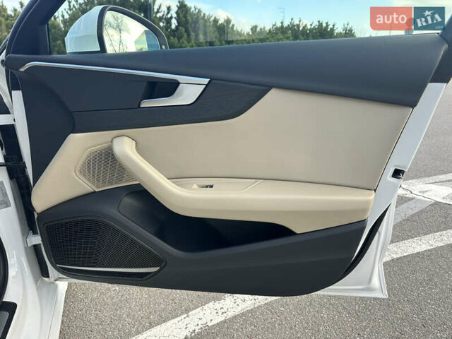 Белый Ауди А4, объемом двигателя 1.97 л и пробегом 58 тыс. км за 41999 $, фото 26 на Automoto.ua