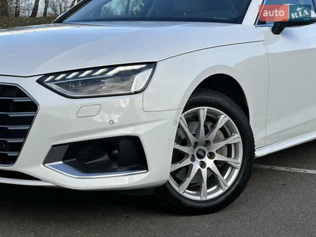 Белый Ауди А4, объемом двигателя 1.97 л и пробегом 58 тыс. км за 41999 $, фото 9 на Automoto.ua