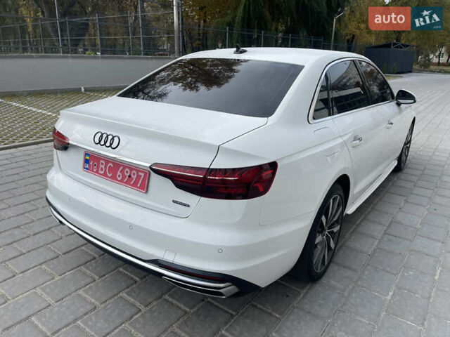 Білий Ауді А4, об'ємом двигуна 2 л та пробігом 70 тис. км за 27000 $, фото 2 на Automoto.ua