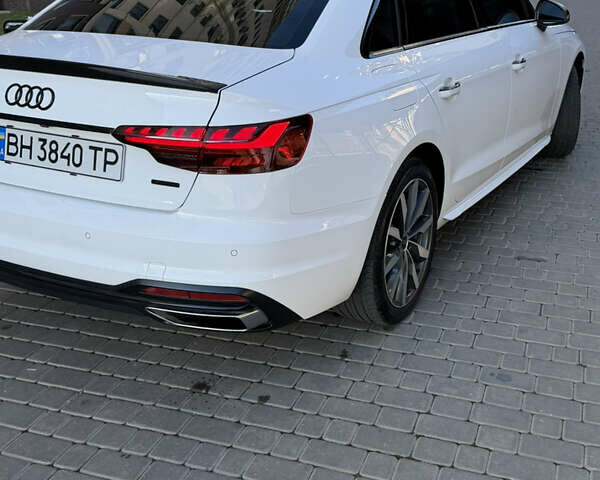 Белый Ауди А4, объемом двигателя 1.98 л и пробегом 62 тыс. км за 25900 $, фото 9 на Automoto.ua