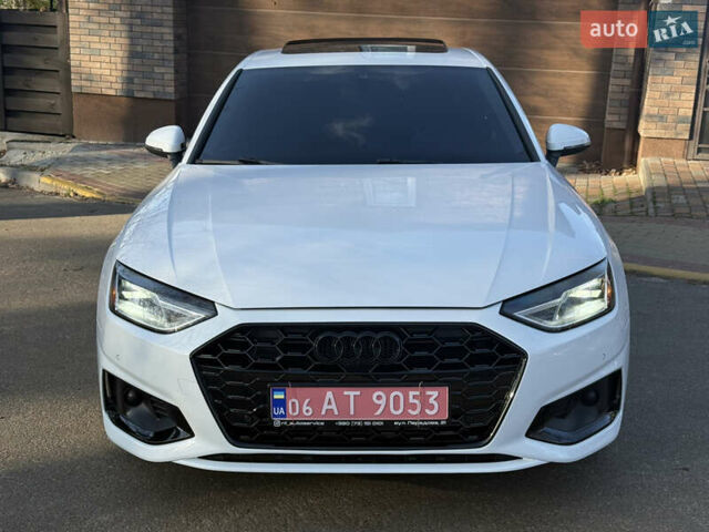 Белый Ауди А4, объемом двигателя 2 л и пробегом 131 тыс. км за 22500 $, фото 7 на Automoto.ua