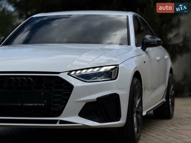 Білий Ауді А4, об'ємом двигуна 2 л та пробігом 37 тис. км за 35950 $, фото 18 на Automoto.ua
