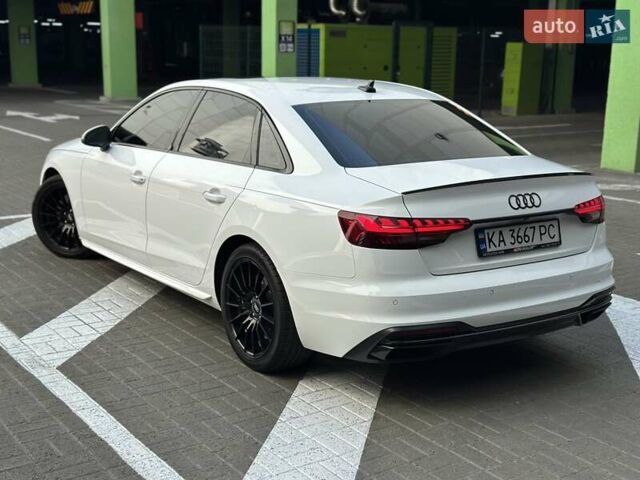 Білий Ауді А4, об'ємом двигуна 2 л та пробігом 47 тис. км за 30990 $, фото 1 на Automoto.ua