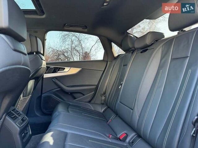 Белый Ауди А4, объемом двигателя 2 л и пробегом 29 тыс. км за 33990 $, фото 27 на Automoto.ua