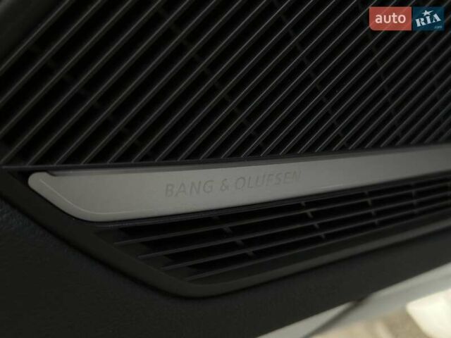 Білий Ауді А4, об'ємом двигуна 2 л та пробігом 47 тис. км за 30990 $, фото 17 на Automoto.ua