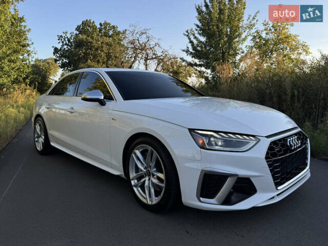 Белый Ауди А4, объемом двигателя 2 л и пробегом 22 тыс. км за 34900 $, фото 3 на Automoto.ua