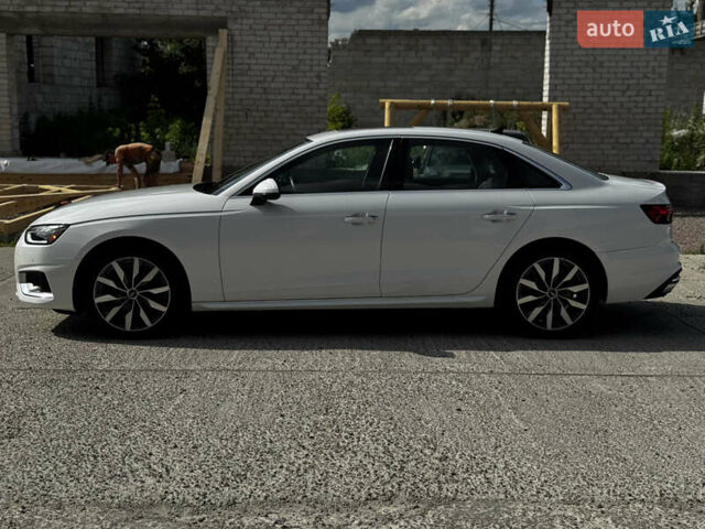 Белый Ауди А4, объемом двигателя 2 л и пробегом 16 тыс. км за 28999 $, фото 5 на Automoto.ua