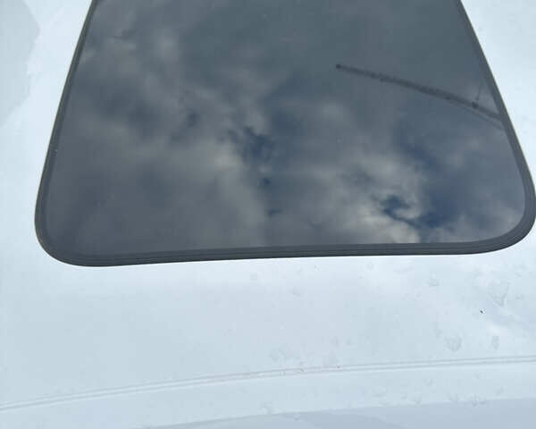 Білий Ауді А4, об'ємом двигуна 1.98 л та пробігом 32 тис. км за 31999 $, фото 27 на Automoto.ua