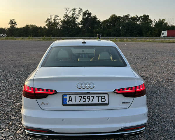 Белый Ауди А4, объемом двигателя 2 л и пробегом 77 тыс. км за 32700 $, фото 5 на Automoto.ua