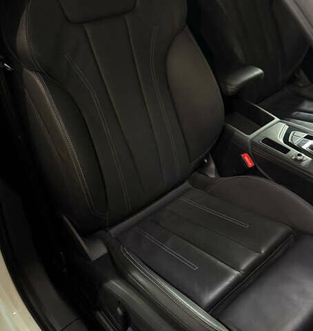 Білий Ауді А4, об'ємом двигуна 1.98 л та пробігом 62 тис. км за 33000 $, фото 7 на Automoto.ua