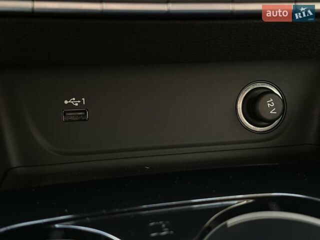 Білий Ауді А4, об'ємом двигуна 2 л та пробігом 47 тис. км за 30990 $, фото 34 на Automoto.ua