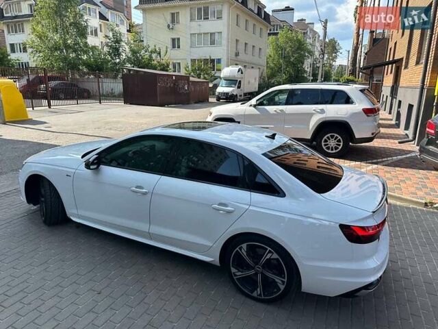 Белый Ауди А4, объемом двигателя 1.98 л и пробегом 32 тыс. км за 30900 $, фото 9 на Automoto.ua
