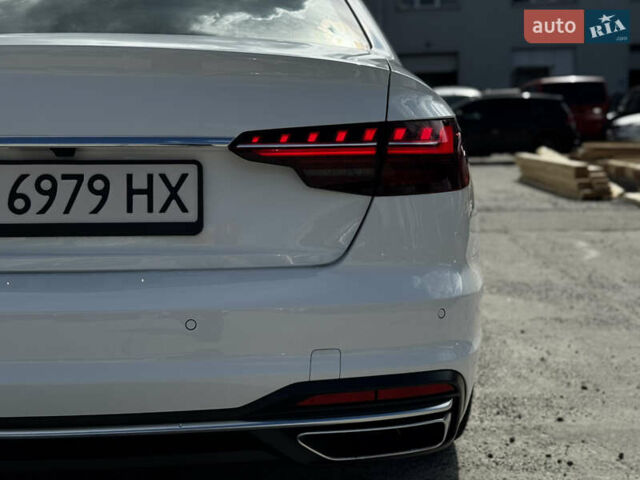 Белый Ауди А4, объемом двигателя 2 л и пробегом 16 тыс. км за 28999 $, фото 11 на Automoto.ua