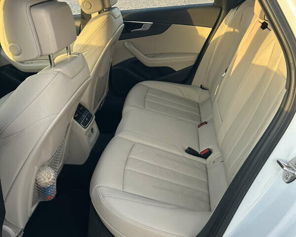 Белый Ауди А4, объемом двигателя 2 л и пробегом 77 тыс. км за 32700 $, фото 14 на Automoto.ua