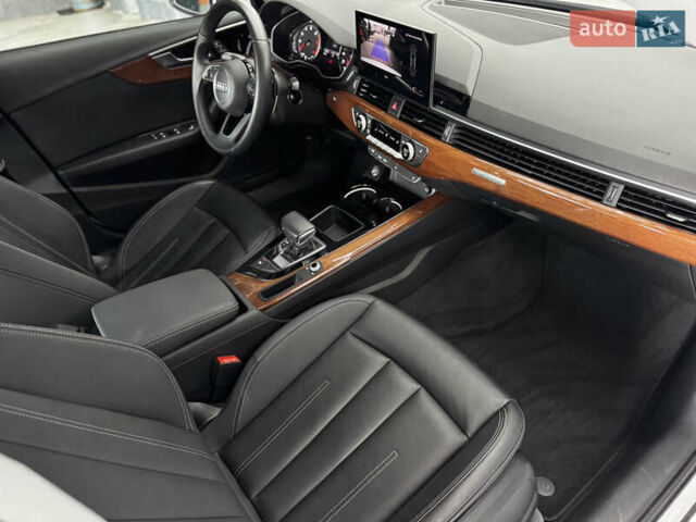 Белый Ауди А4, объемом двигателя 2 л и пробегом 16 тыс. км за 28999 $, фото 53 на Automoto.ua