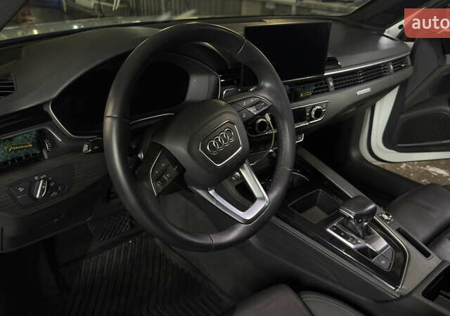 Білий Ауді А4, об'ємом двигуна 1.98 л та пробігом 62 тис. км за 33000 $, фото 16 на Automoto.ua