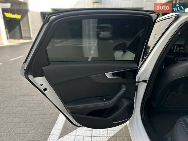 Білий Ауді А4, об'ємом двигуна 2 л та пробігом 47 тис. км за 30990 $, фото 39 на Automoto.ua