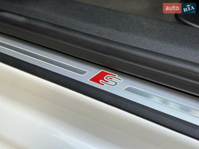 Білий Ауді А4, об'ємом двигуна 2 л та пробігом 47 тис. км за 30990 $, фото 18 на Automoto.ua