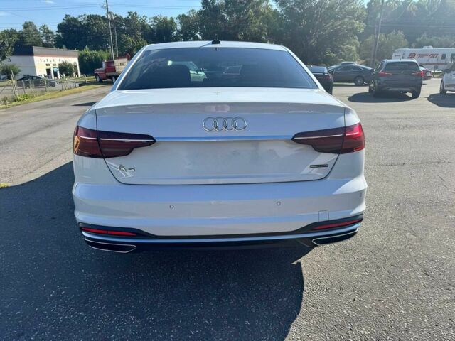 Белый Ауди А4, объемом двигателя 2 л и пробегом 20 тыс. км за 17000 $, фото 5 на Automoto.ua