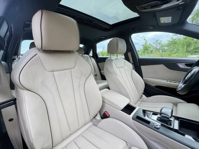 Белый Ауди А4, объемом двигателя 2 л и пробегом 29 тыс. км за 15000 $, фото 8 на Automoto.ua