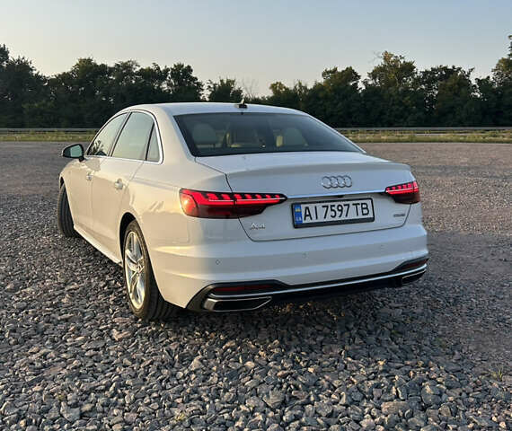 Белый Ауди А4, объемом двигателя 2 л и пробегом 77 тыс. км за 32700 $, фото 4 на Automoto.ua