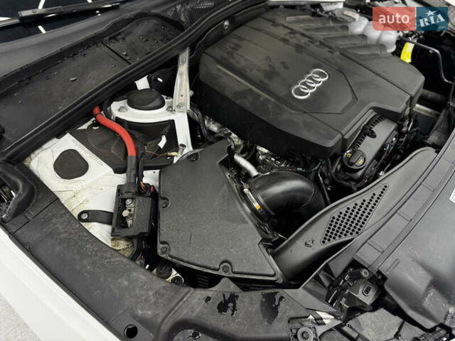 Белый Ауди А4, объемом двигателя 2 л и пробегом 16 тыс. км за 28999 $, фото 60 на Automoto.ua