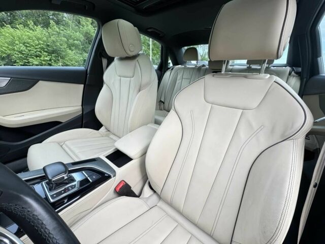 Белый Ауди А4, объемом двигателя 2 л и пробегом 22 тыс. км за 27900 $, фото 7 на Automoto.ua