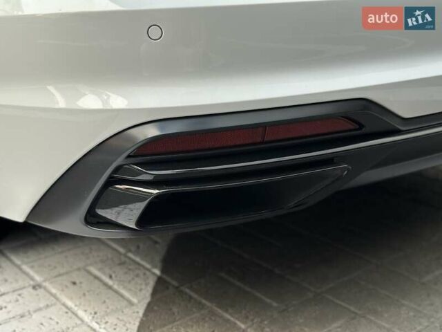 Білий Ауді А4, об'ємом двигуна 2 л та пробігом 47 тис. км за 30990 $, фото 8 на Automoto.ua