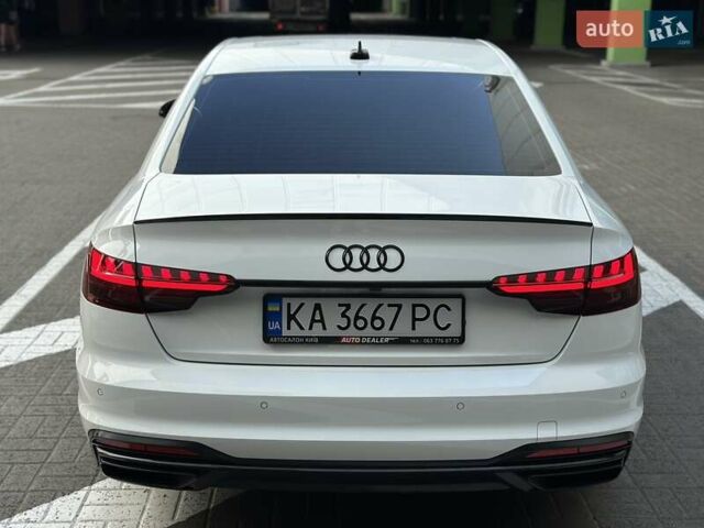 Білий Ауді А4, об'ємом двигуна 2 л та пробігом 47 тис. км за 30990 $, фото 9 на Automoto.ua