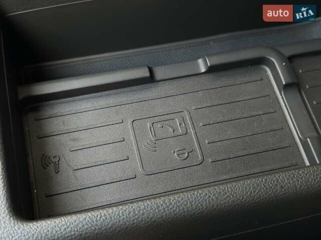 Білий Ауді А4, об'ємом двигуна 2 л та пробігом 47 тис. км за 30990 $, фото 35 на Automoto.ua