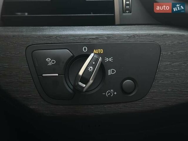 Білий Ауді А4, об'ємом двигуна 2 л та пробігом 47 тис. км за 30990 $, фото 21 на Automoto.ua