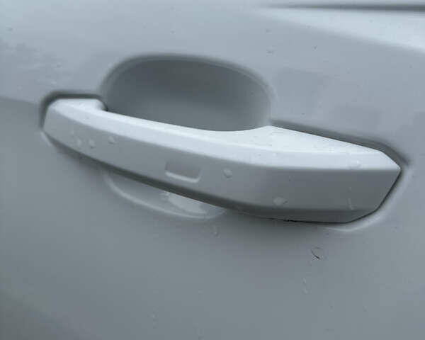 Білий Ауді А4, об'ємом двигуна 1.98 л та пробігом 32 тис. км за 31999 $, фото 21 на Automoto.ua