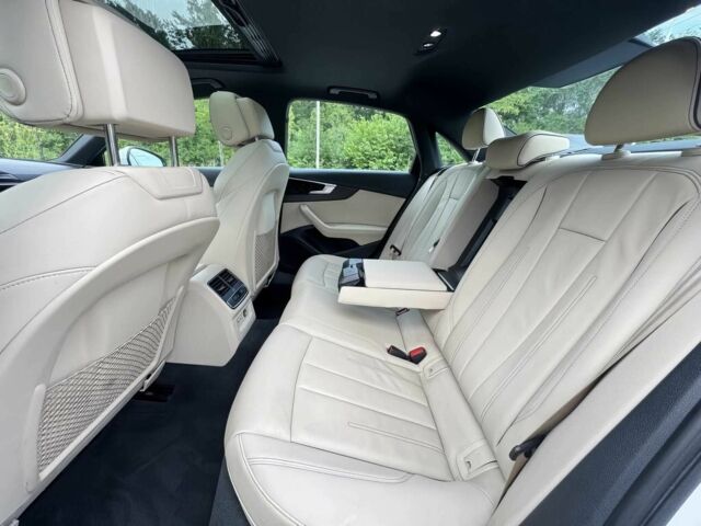 Белый Ауди А4, объемом двигателя 2 л и пробегом 22 тыс. км за 27900 $, фото 10 на Automoto.ua