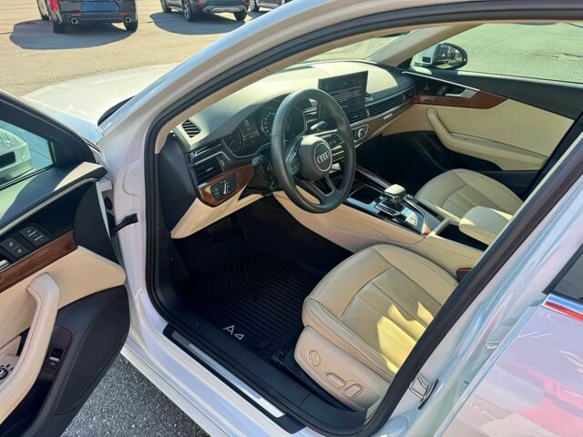 Белый Ауди А4, объемом двигателя 2 л и пробегом 20 тыс. км за 17000 $, фото 8 на Automoto.ua