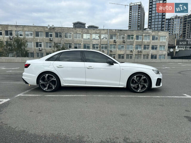 Білий Ауді А4, об'ємом двигуна 1.98 л та пробігом 32 тис. км за 31999 $, фото 6 на Automoto.ua