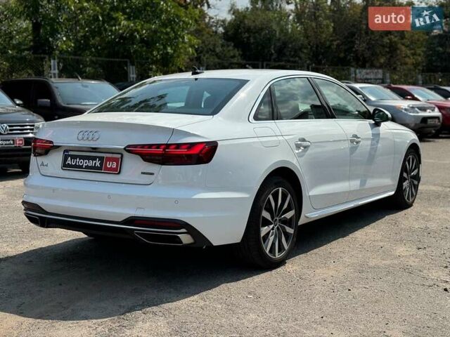 Белый Ауди А4, объемом двигателя 2 л и пробегом 11 тыс. км за 37690 $, фото 7 на Automoto.ua