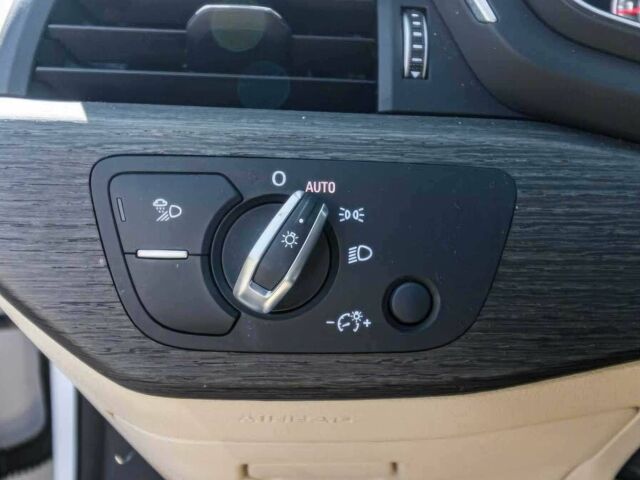 Белый Ауди А4, объемом двигателя 2 л и пробегом 10 тыс. км за 12000 $, фото 12 на Automoto.ua