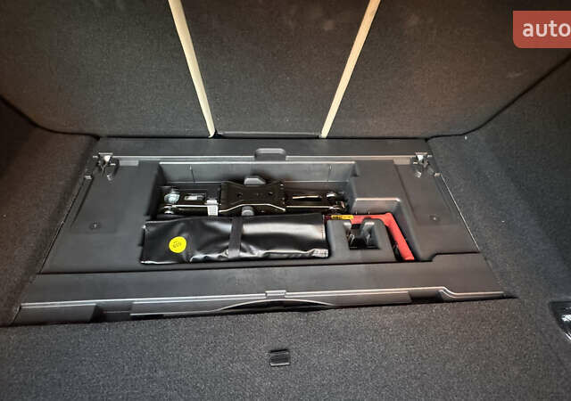 Белый Ауди А4, объемом двигателя 1.98 л и пробегом 15 тыс. км за 35500 $, фото 19 на Automoto.ua