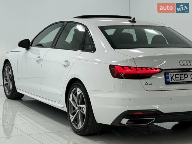 Белый Ауди А4, объемом двигателя 1.98 л и пробегом 12 тыс. км за 28990 $, фото 12 на Automoto.ua