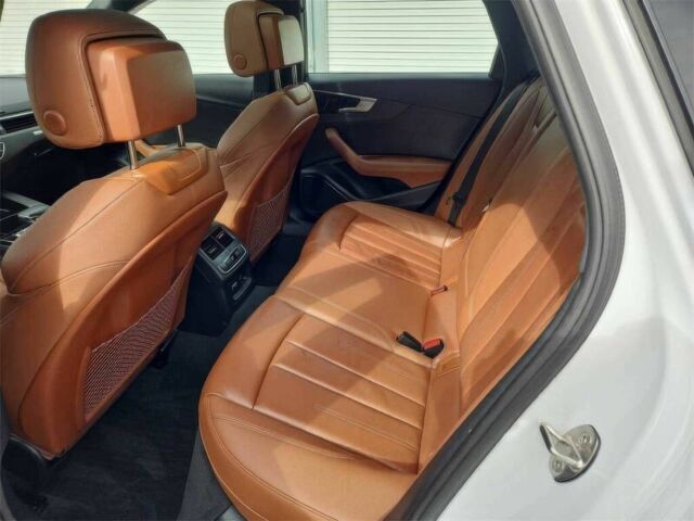 Белый Ауди А4, объемом двигателя 2 л и пробегом 20 тыс. км за 27900 $, фото 10 на Automoto.ua