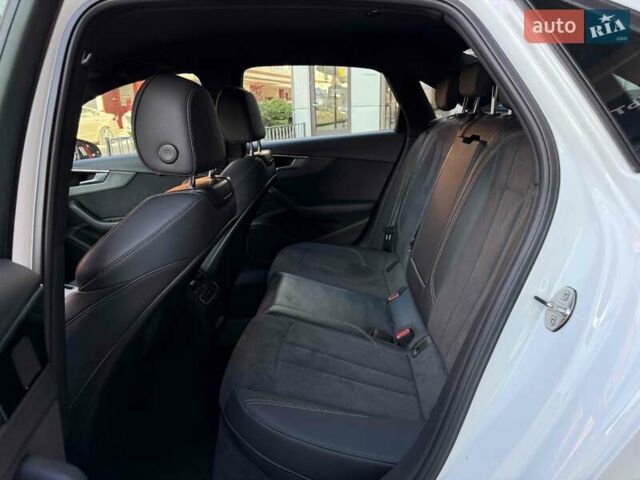 Белый Ауди А4, объемом двигателя 2 л и пробегом 47 тыс. км за 40900 $, фото 30 на Automoto.ua