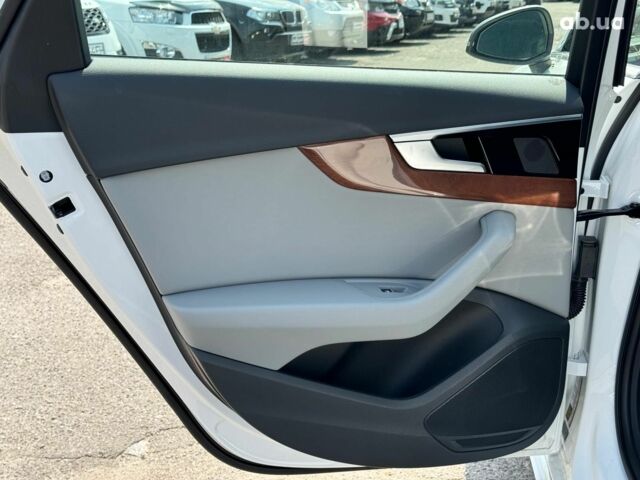 Білий Ауді А4, об'ємом двигуна 2 л та пробігом 11 тис. км за 37690 $, фото 23 на Automoto.ua